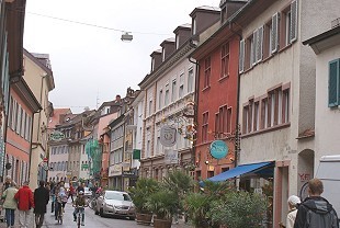 Geschäftsstrasse in Freiburg