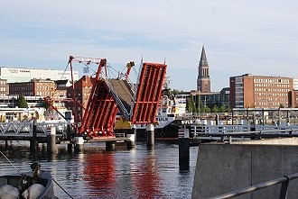 Öffnung der Hörnbrücke in Kiel-Gaarden