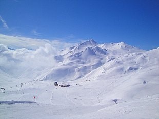 Skigebiet in den Schweizer Alpen, Abfahrt