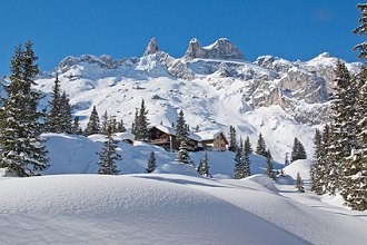 Gipfel und Alpenpanorama im Vorarlberg