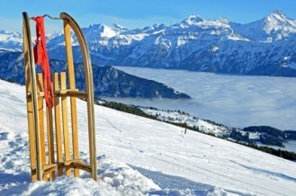 Rodeln und Winterurlaub im Berner Oberland