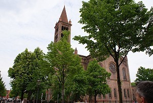 Pfarrkirche St. Peter und Paul am Bassinplatz