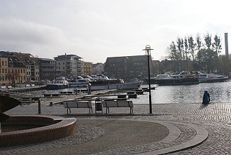 Bootsanleger im Stadthafen von Waren